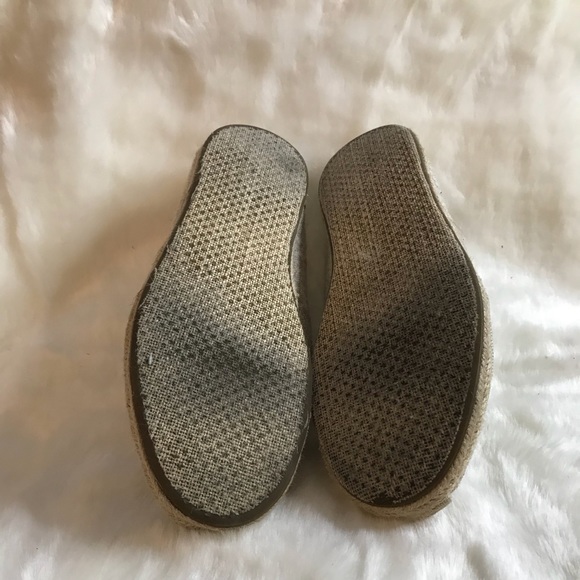 Toms linen slip ons in good condition - Picture 4 of 6